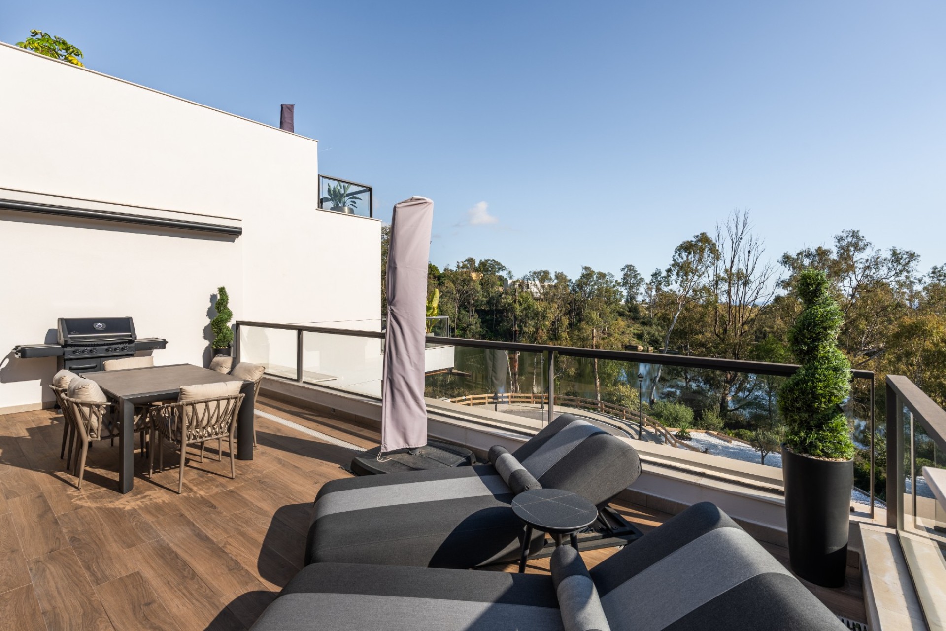 Resale - Apartment - Marbella - Nueva Andalucía