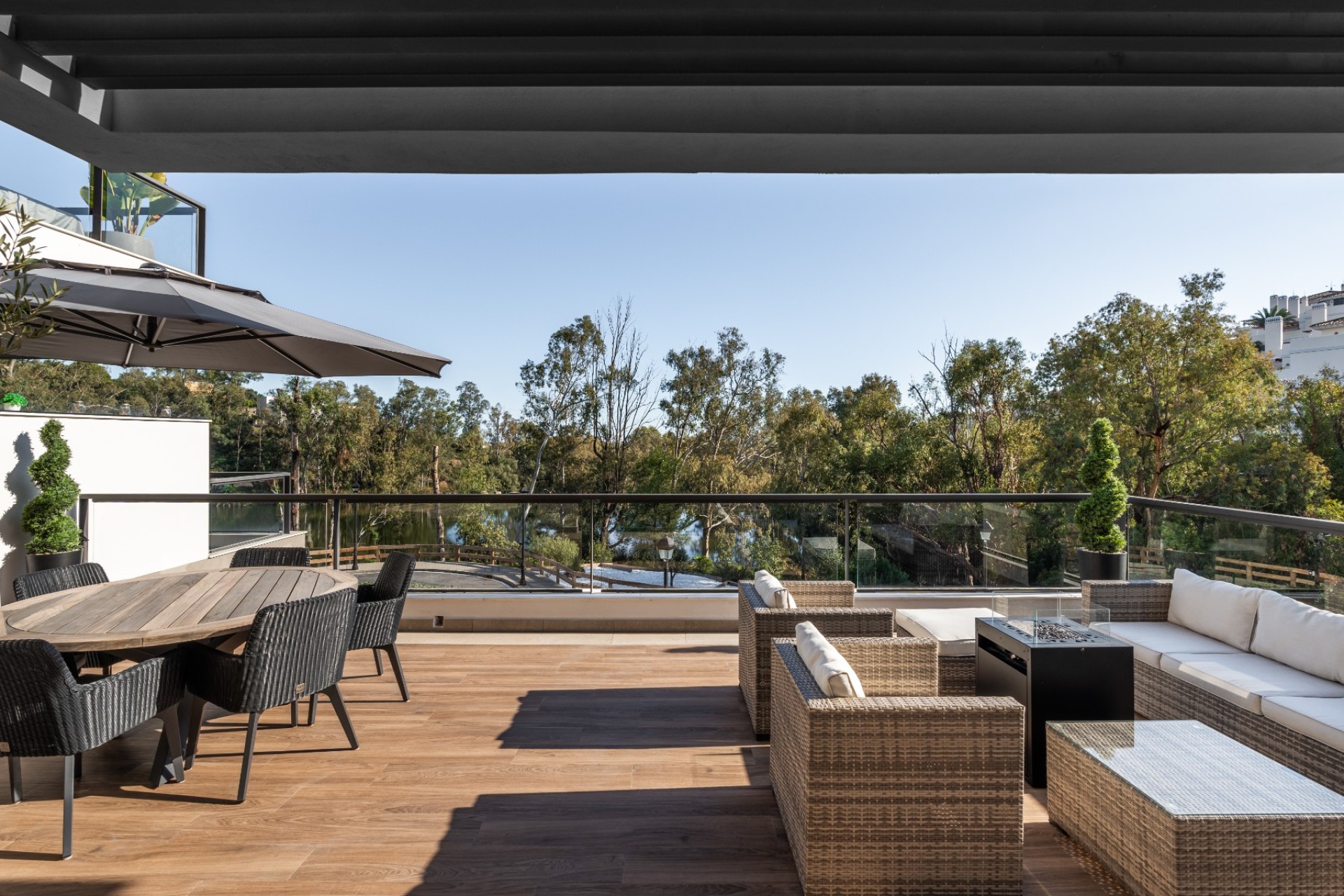 Resale - Apartment - Marbella - Nueva Andalucía