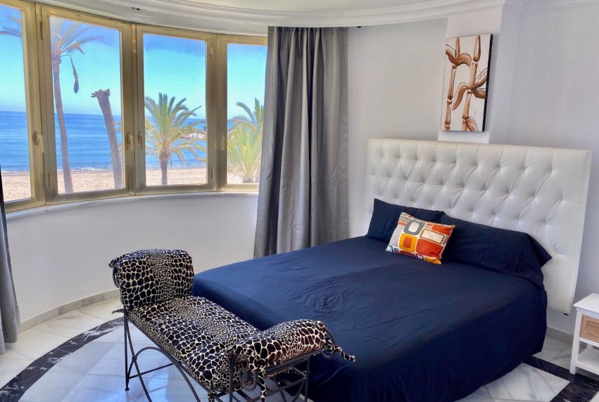 Resale - Apartment - Marbella - Puerto Banús