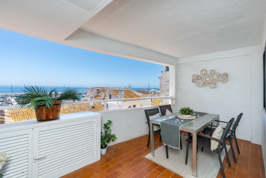 Resale - Apartment - Marbella - Puerto Banús