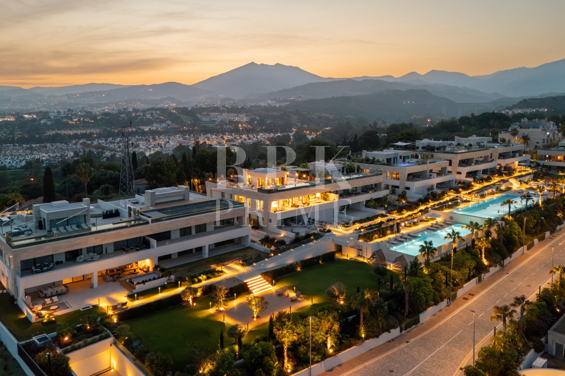 Resale - Apartment - Marbella