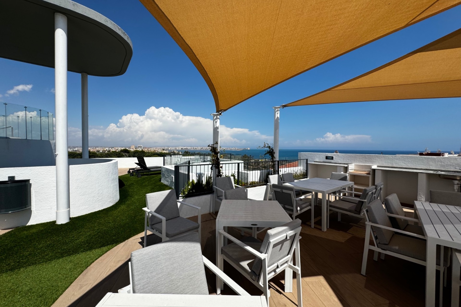 Resale - Apartment - Punta Prima