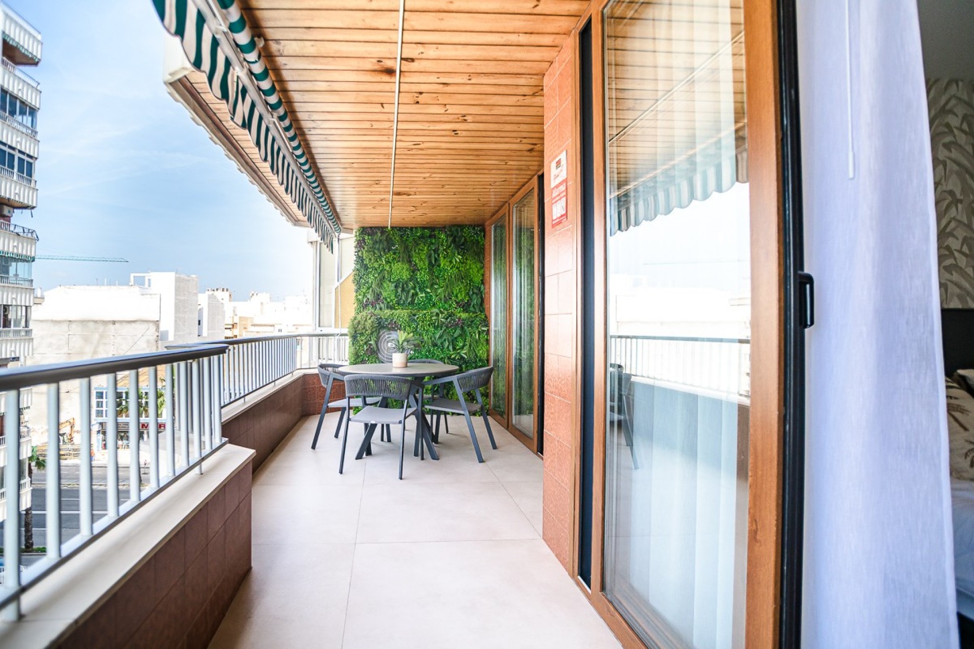 Resale - Apartment - Torrevieja - Acequion