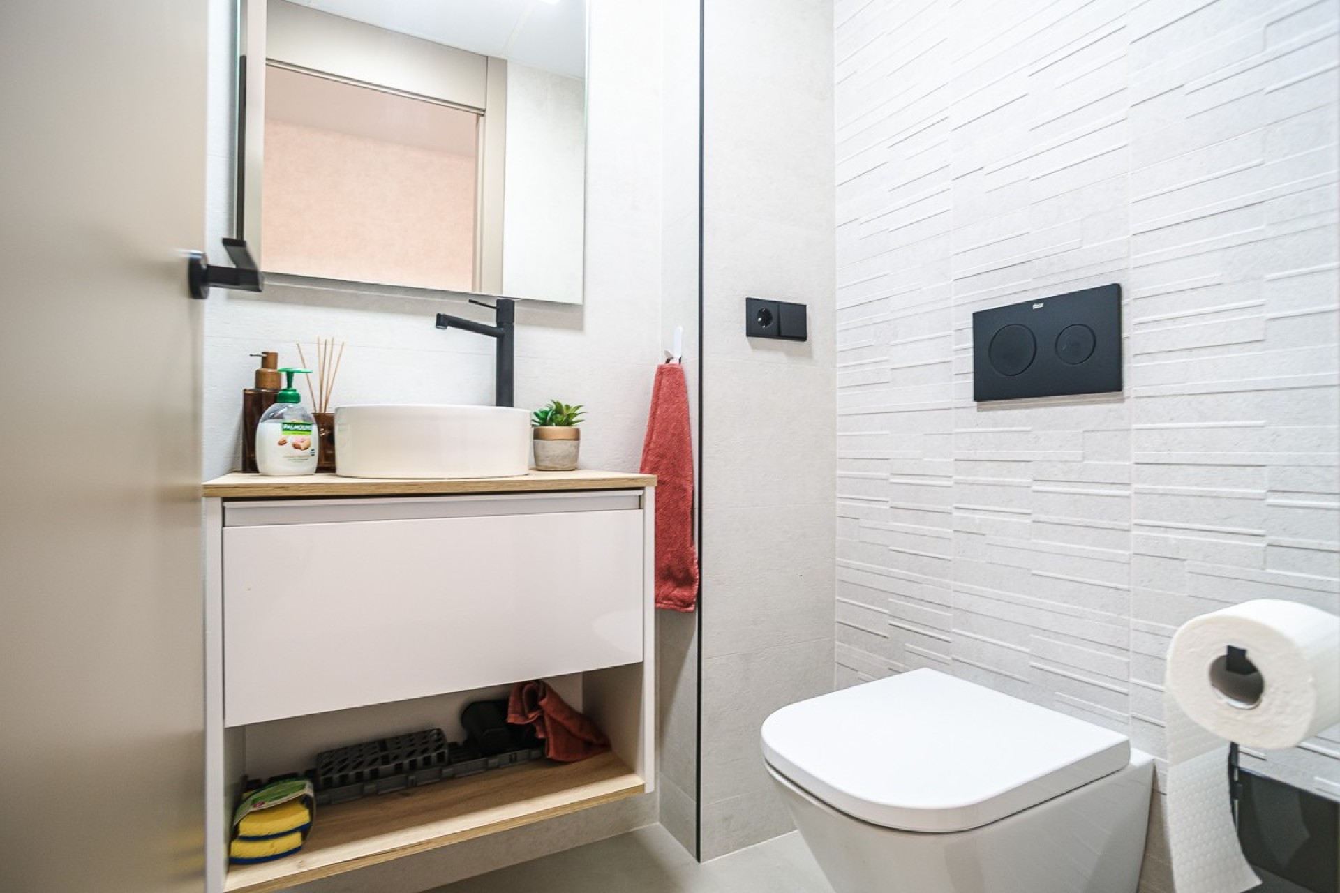 Resale - Apartment - Torrevieja - Acequion