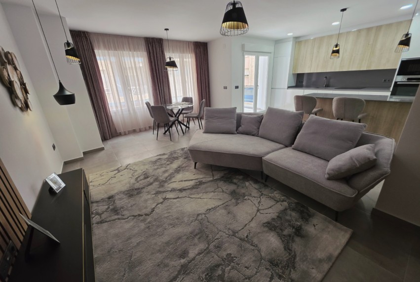 Resale - Apartment - Torrevieja - Puerto