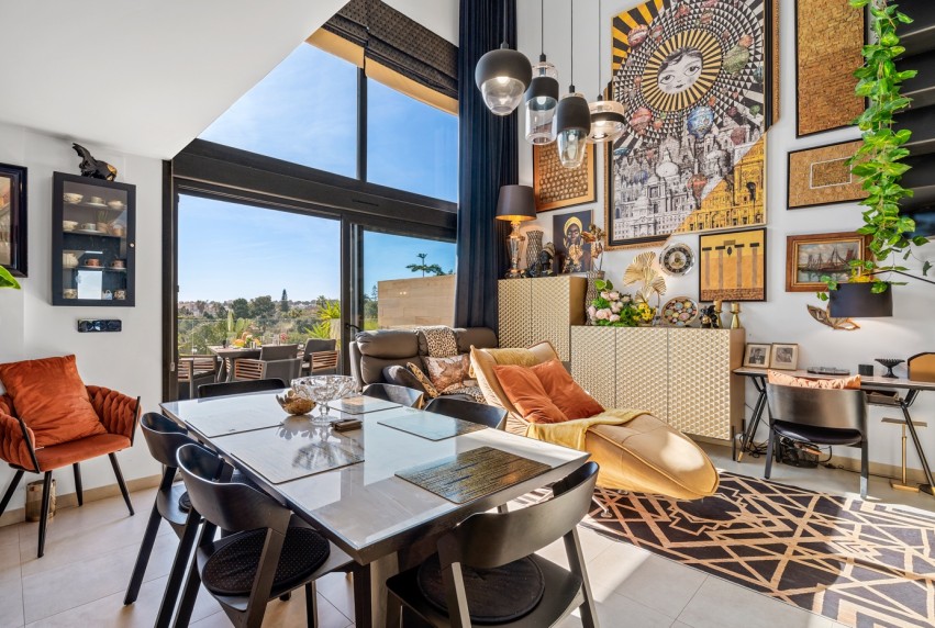 Resale - Apartment - Villamartín