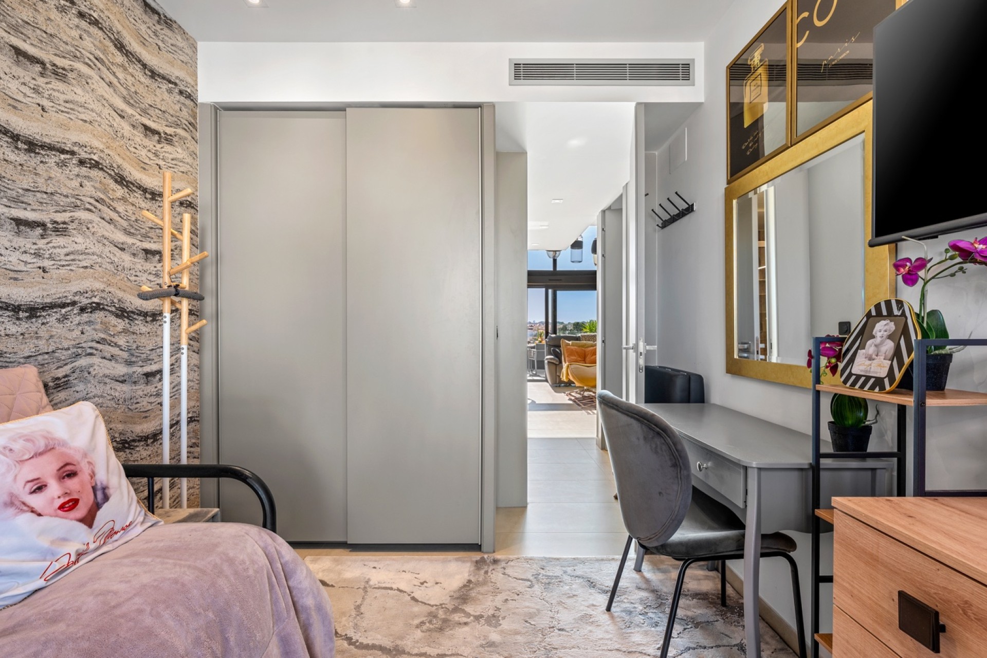 Resale - Apartment - Villamartín