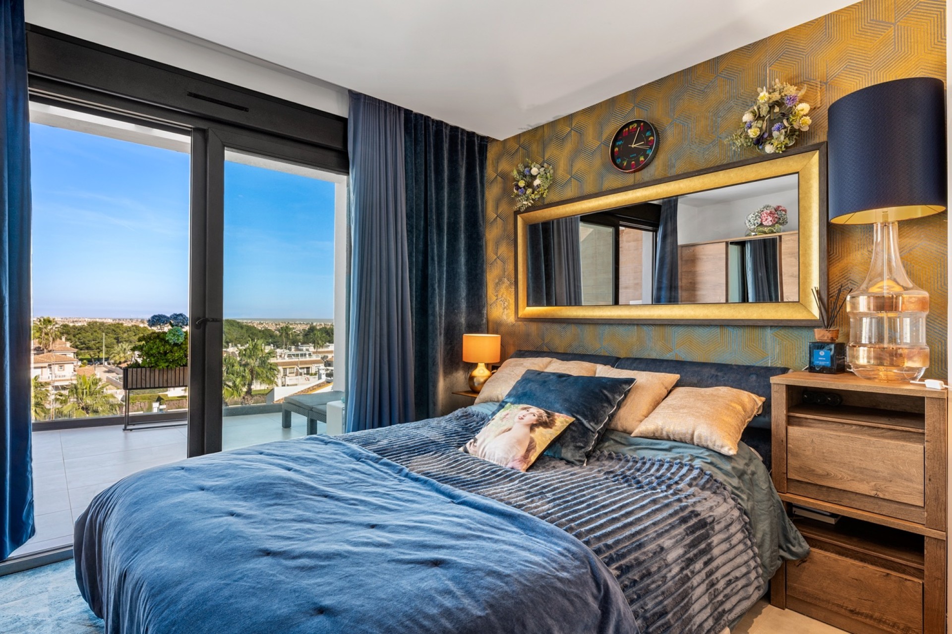 Resale - Apartment - Villamartín