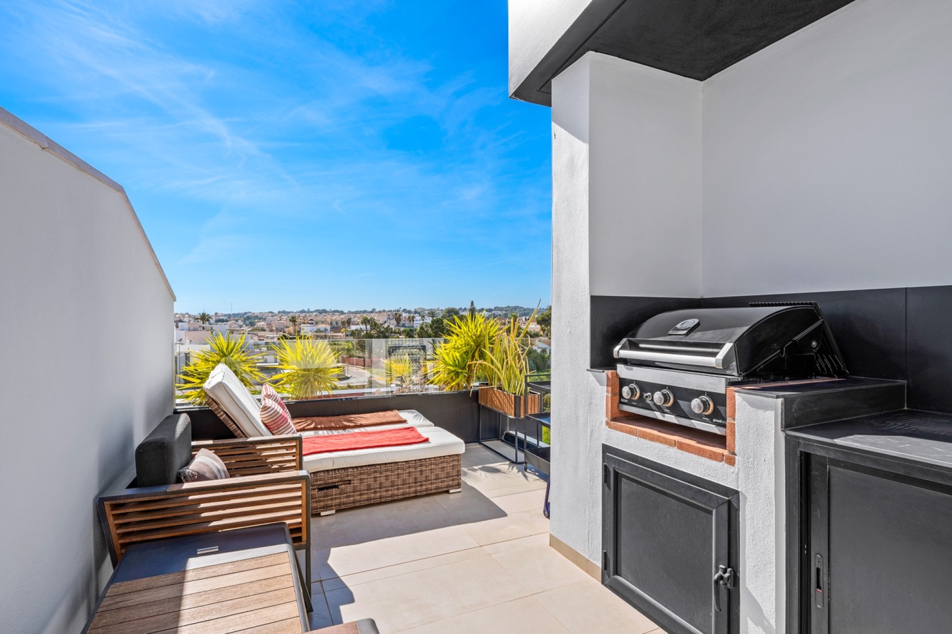 Resale - Apartment - Villamartín