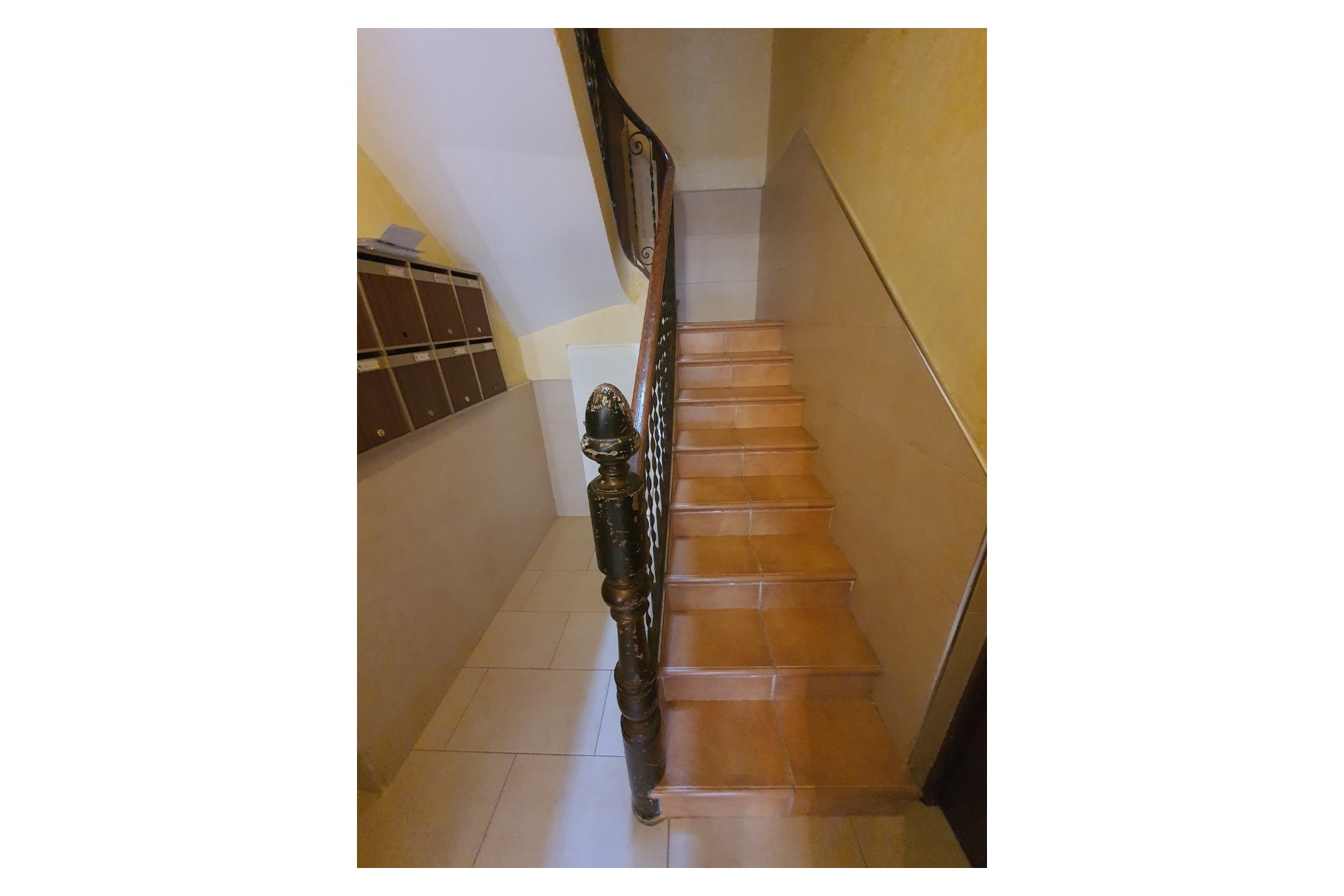 Resale - Commercial - Alicante - Casco antiguo
