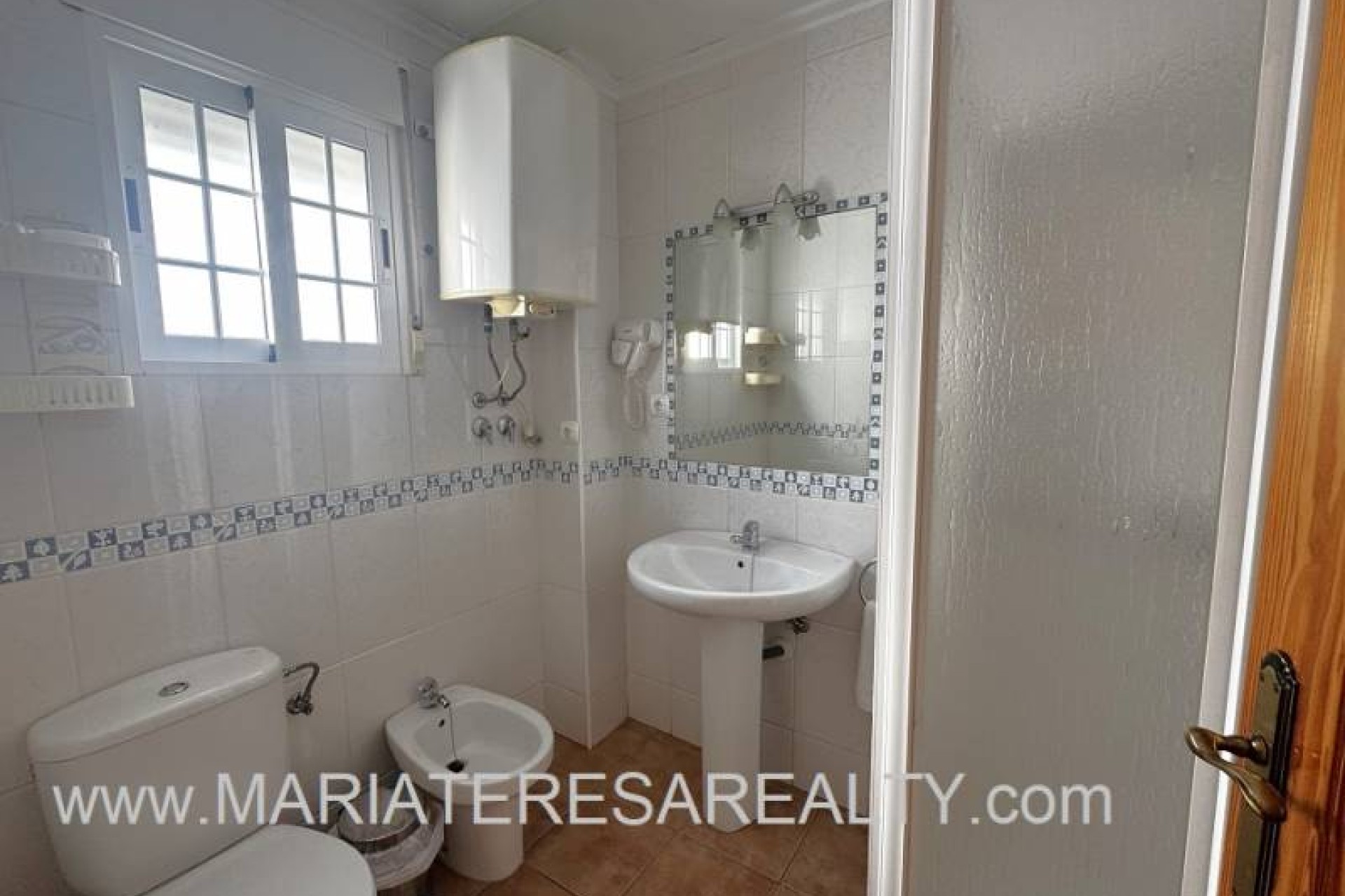 Resale - Commercial - Los Alcazares