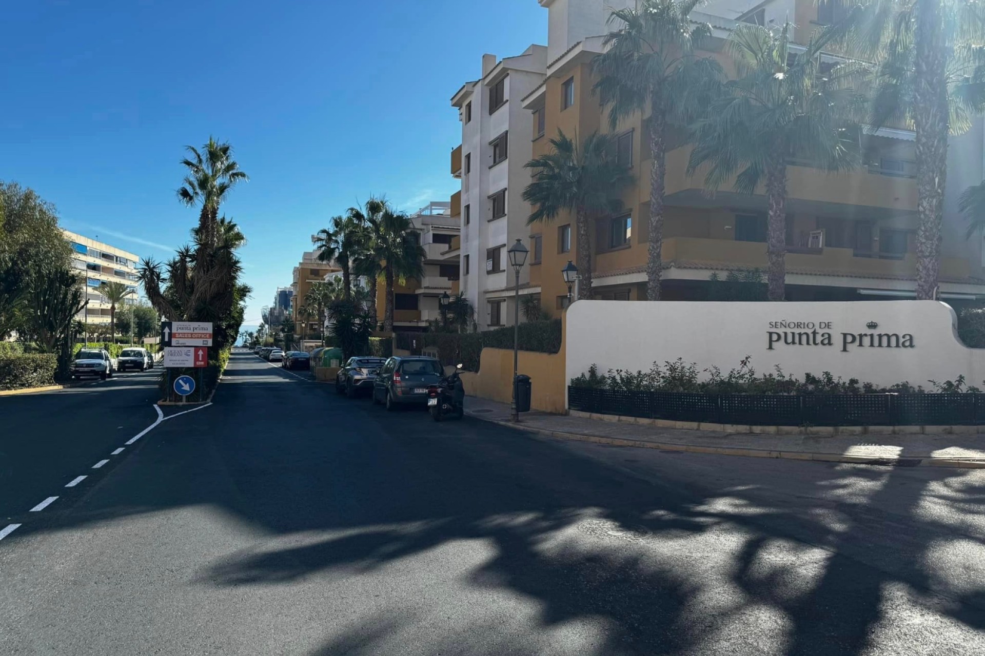 Resale - Commercial - Punta Prima