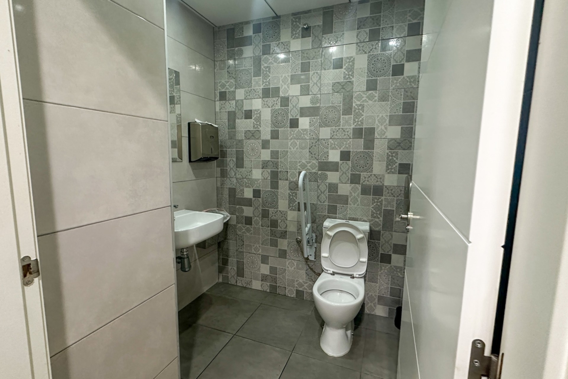 Resale - Commercial - Torrevieja - Nueva Torrevieja