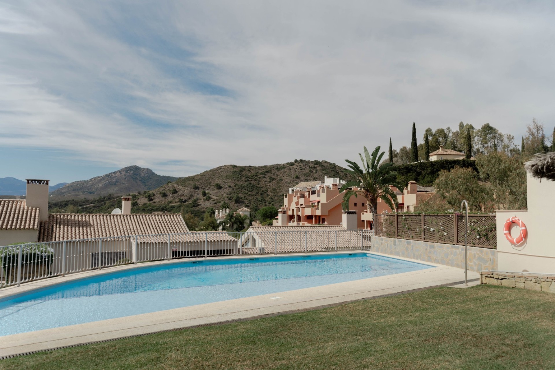 Resale - House - Benahavis