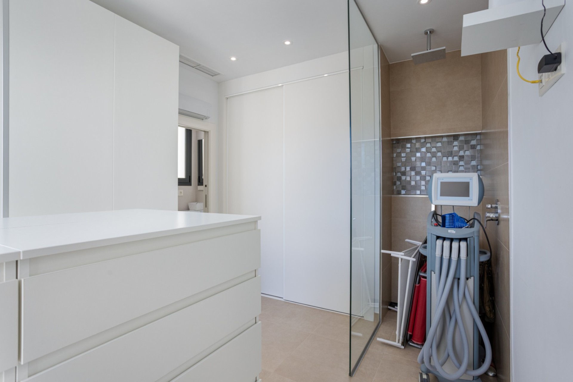 Resale - House - Benijofar