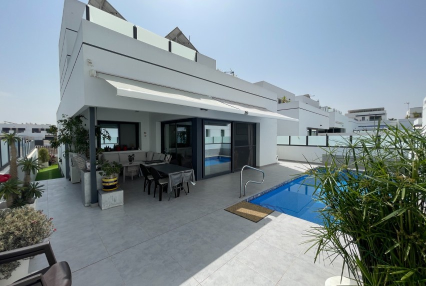 Resale - House - Dolores - Alicante