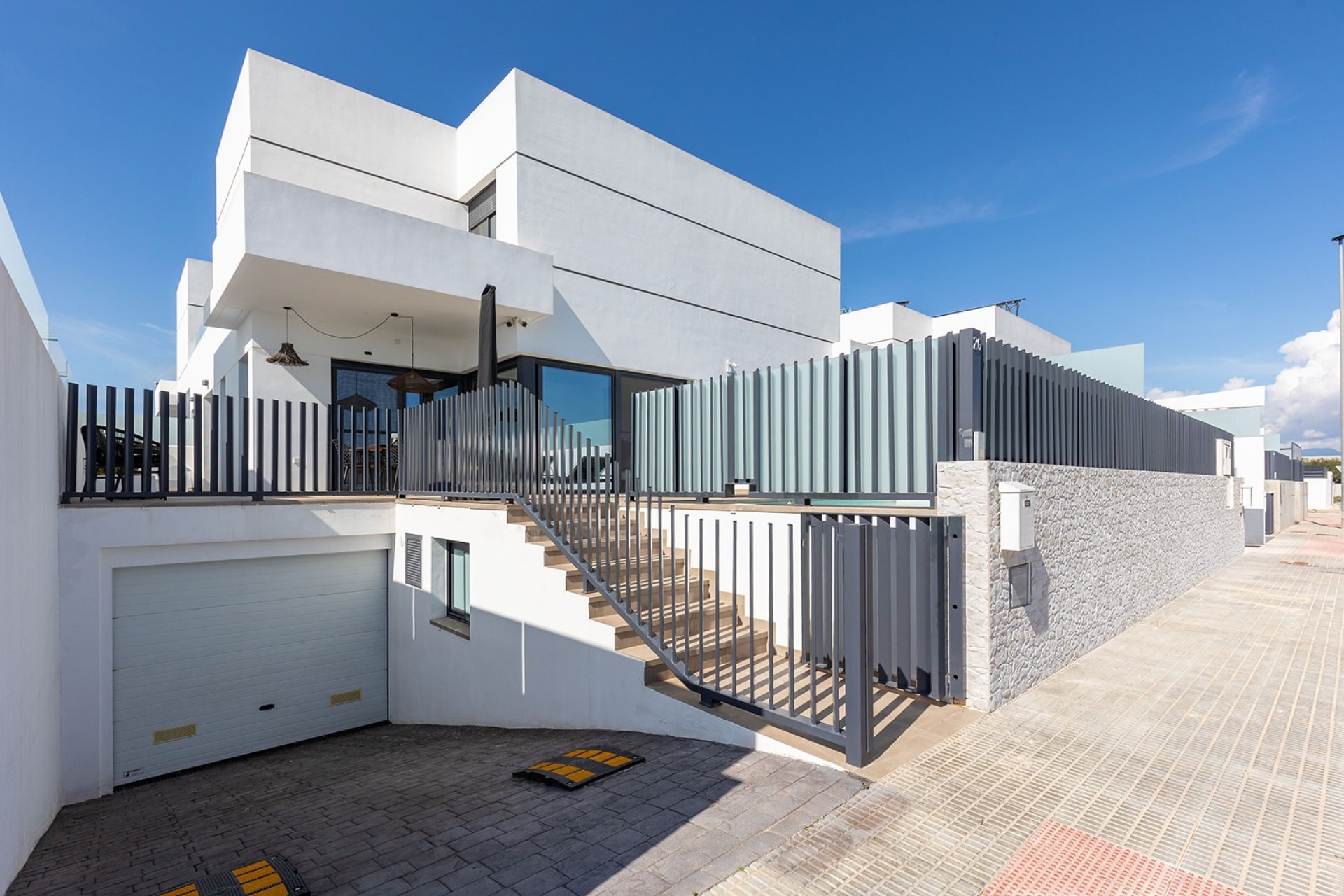 Resale - House - Dolores