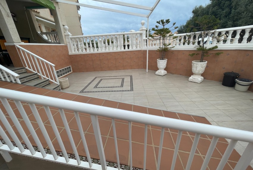 Resale - House - Guardamar del Segura