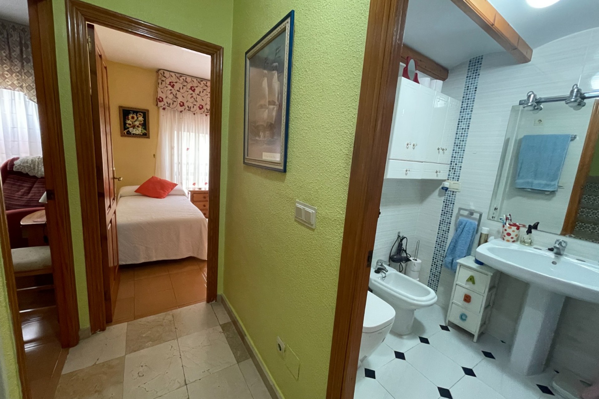 Resale - House - Guardamar del Segura
