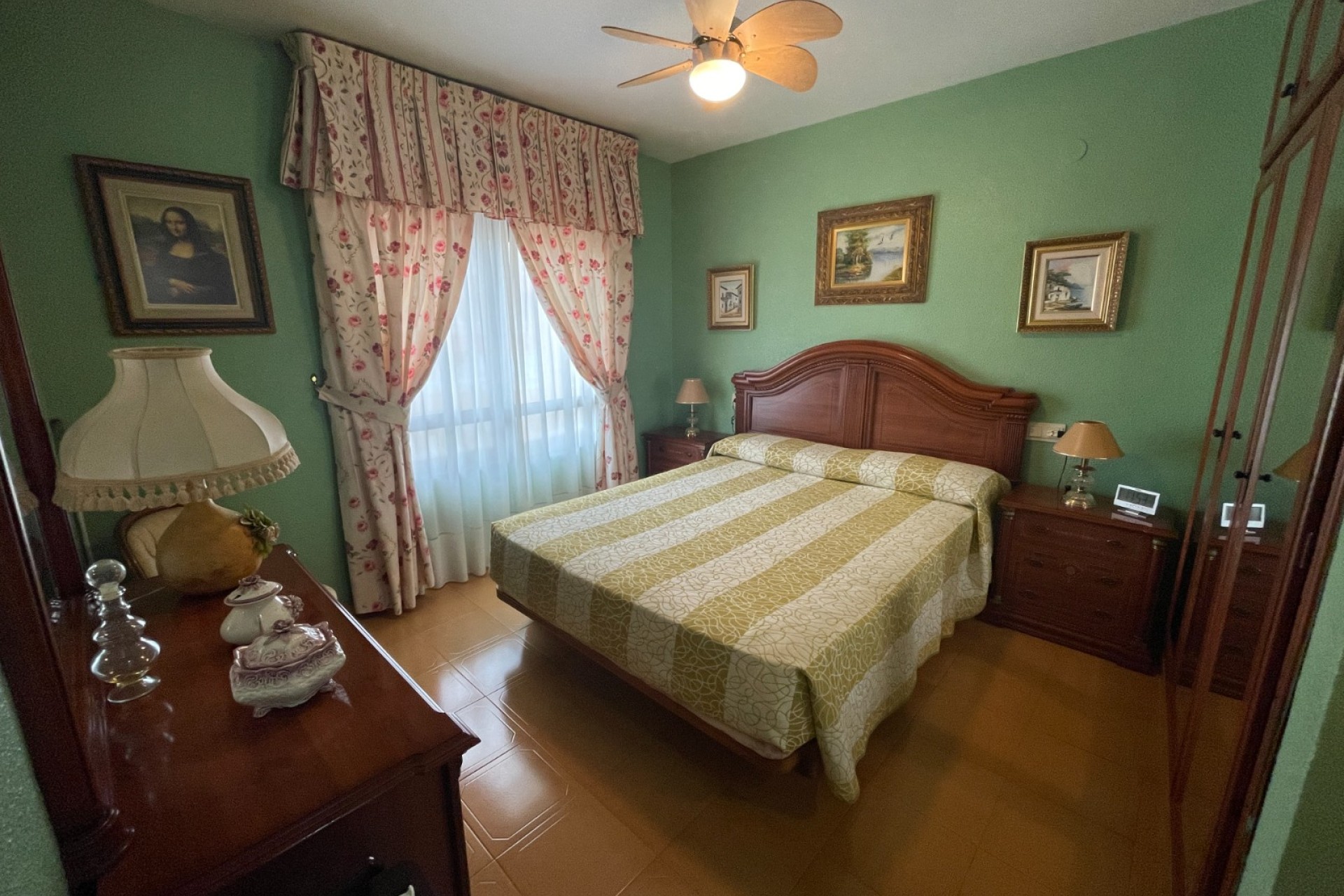 Resale - House - Guardamar del Segura