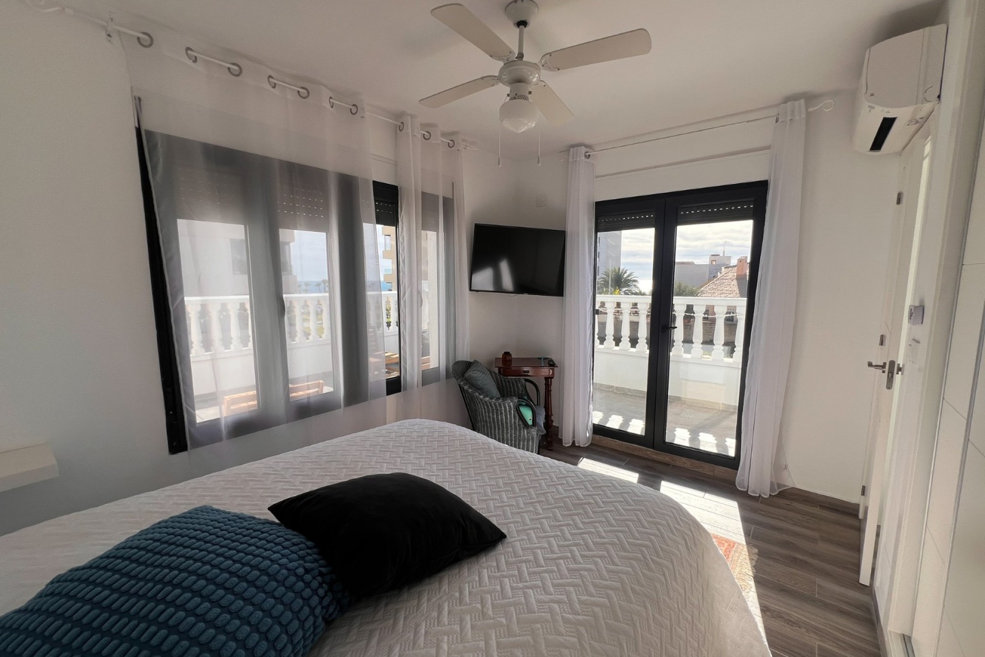 Resale - House - Orihuela Costa - Punta Prima