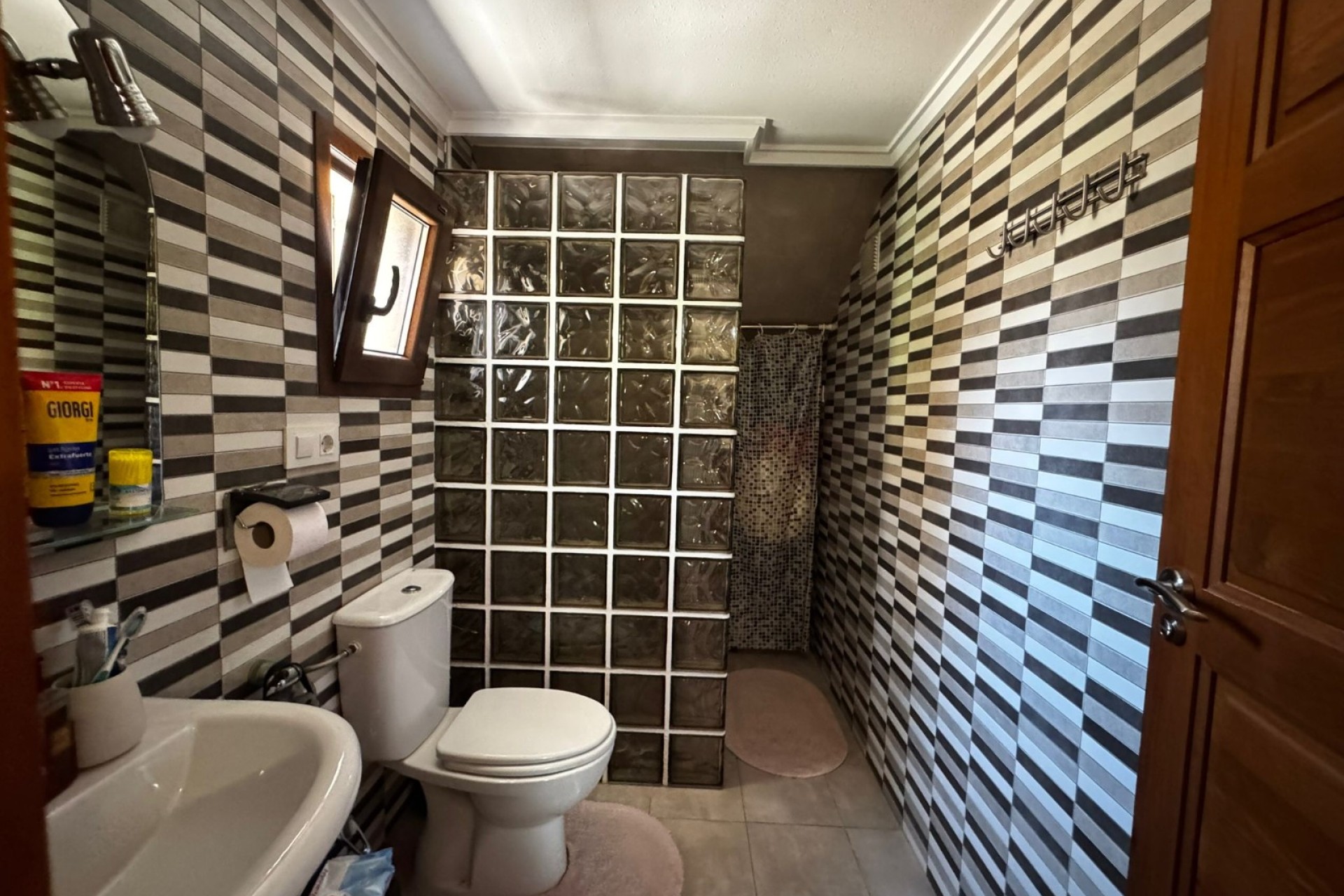 Resale - House - Punta Prima