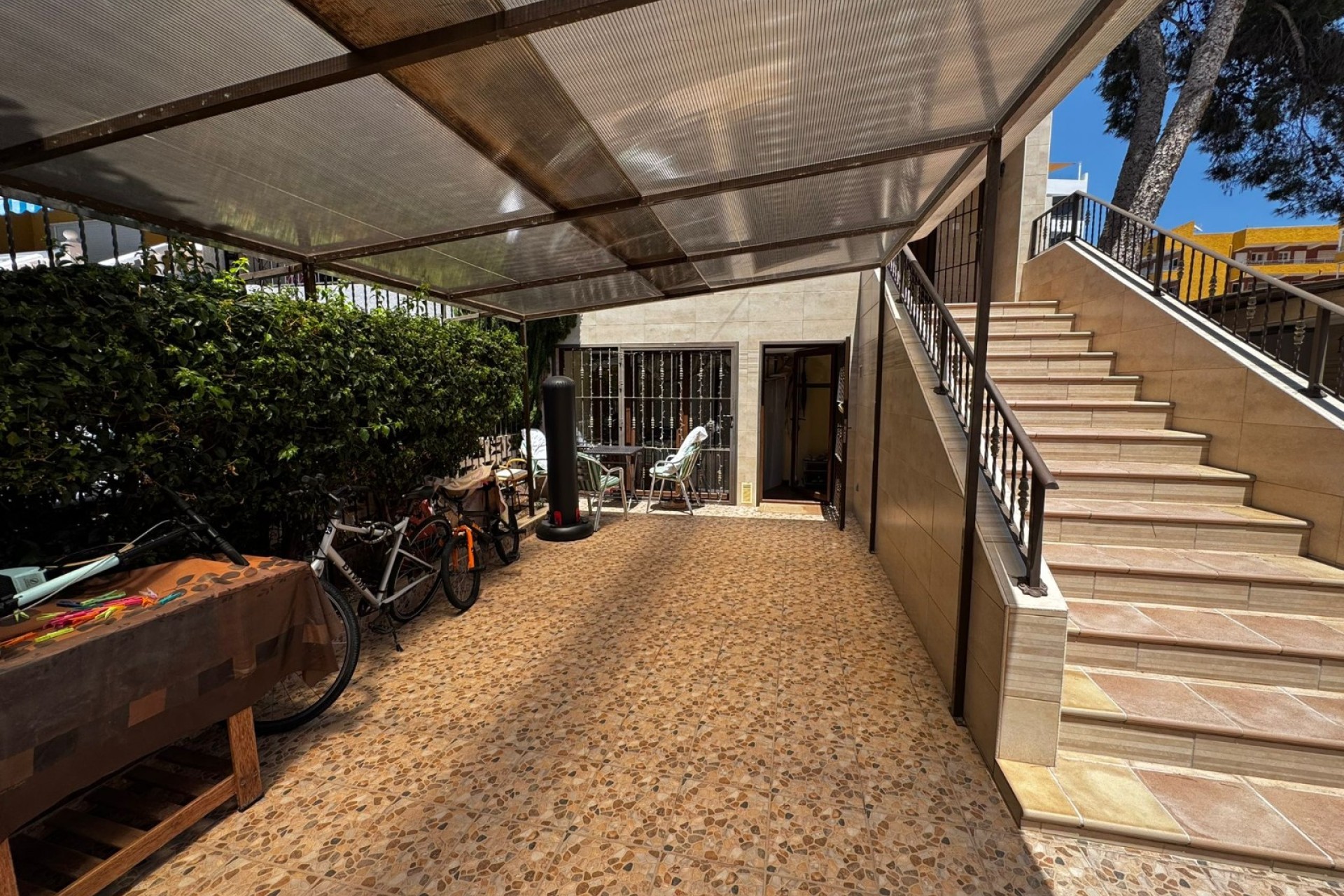 Resale - House - Punta Prima