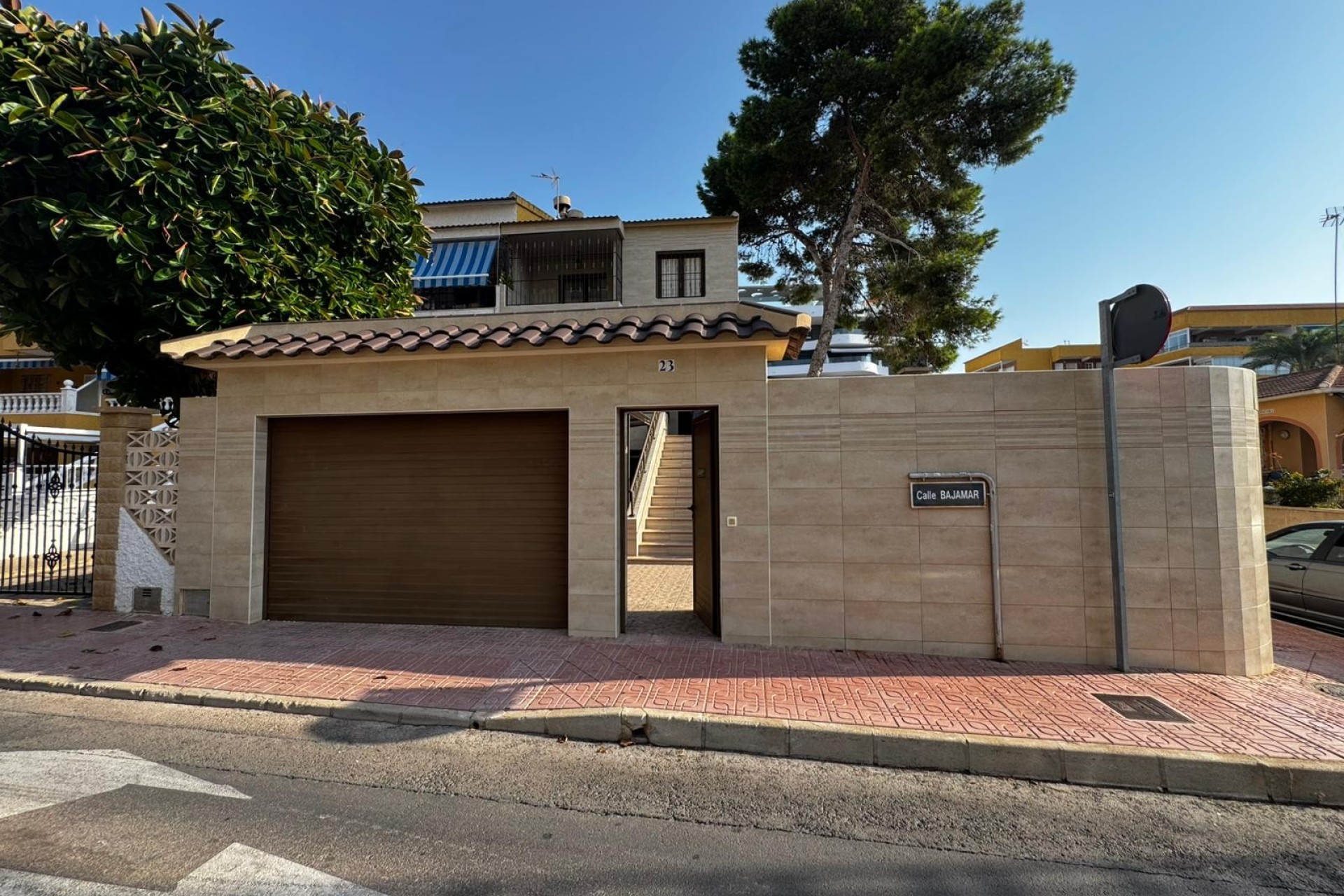 Resale - House - Punta Prima