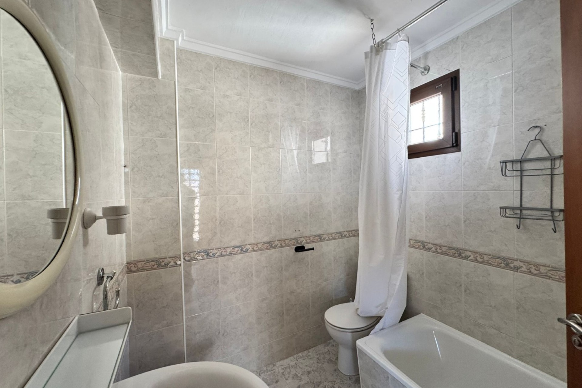 Resale - House - Punta Prima