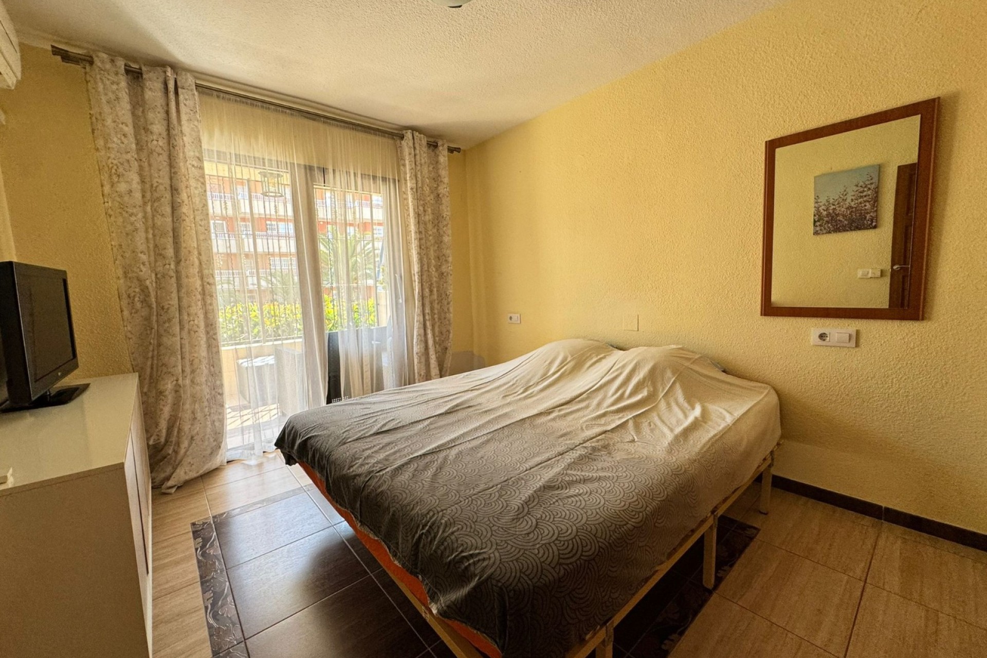 Resale - House - Punta Prima