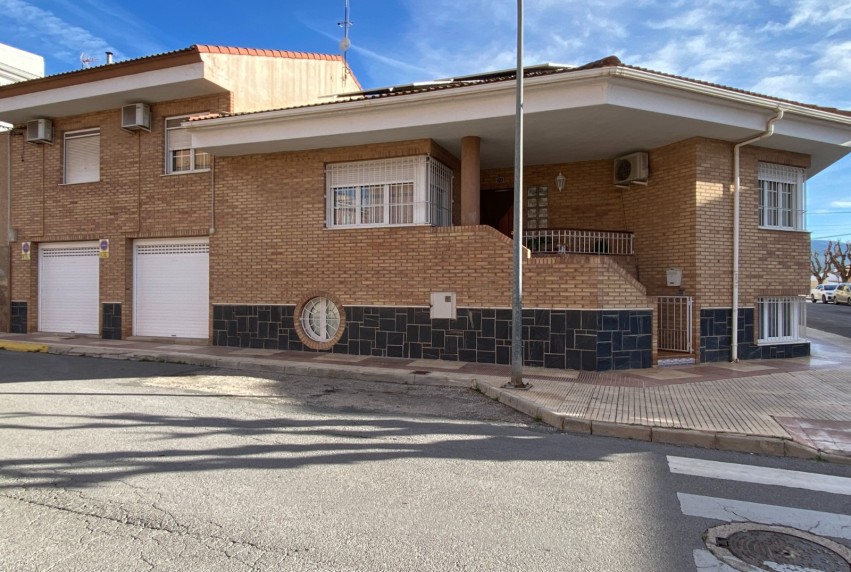 Resale - House - Sax