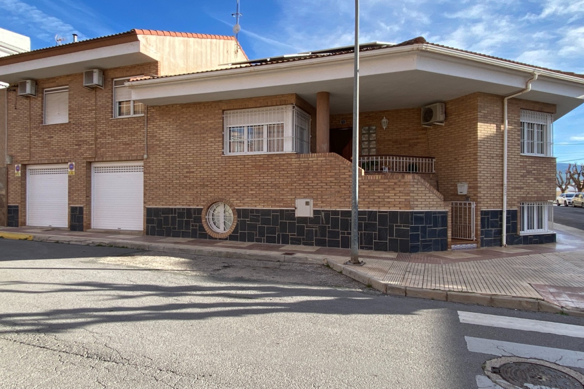 Resale - House - Sax