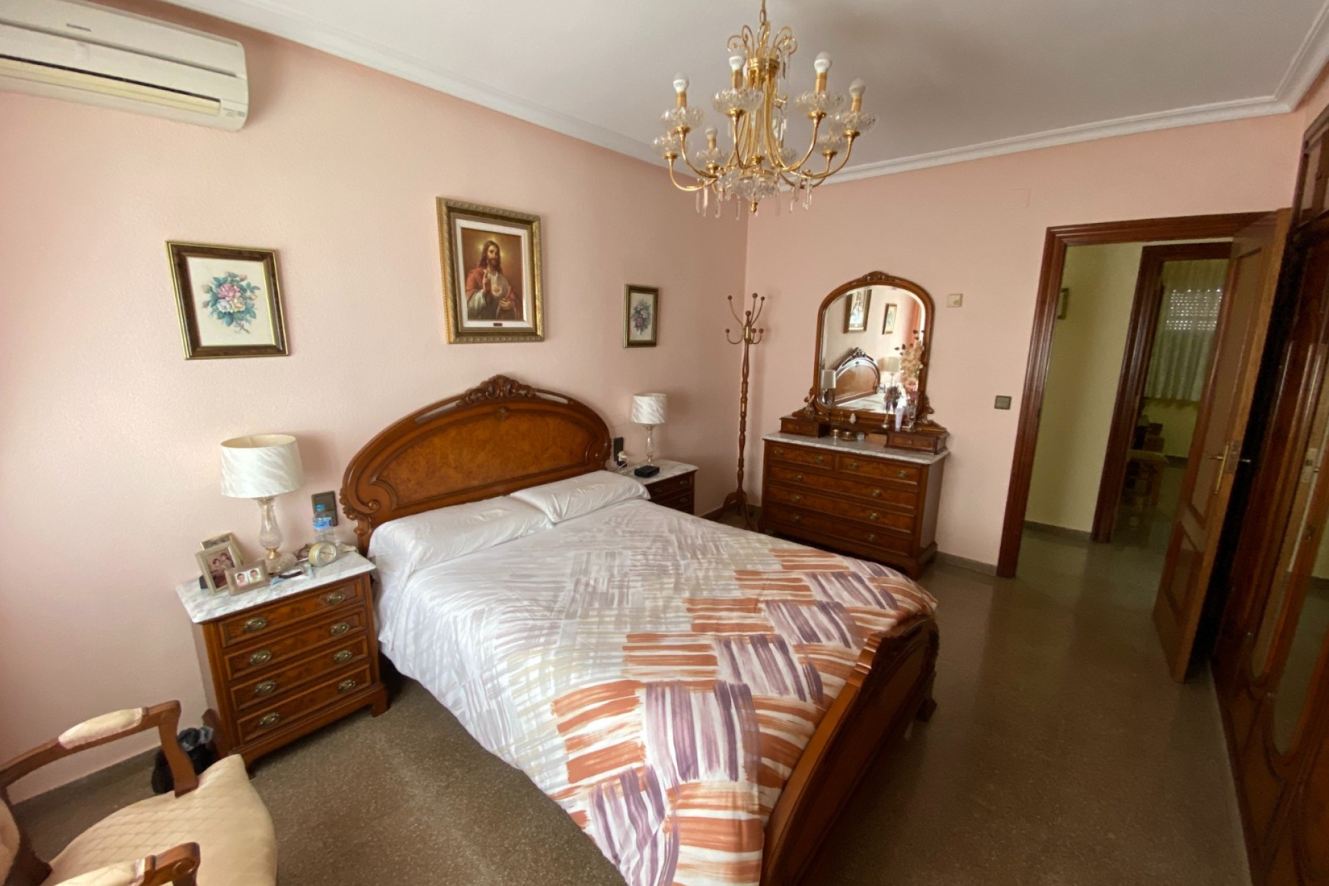 Resale - House - Sax