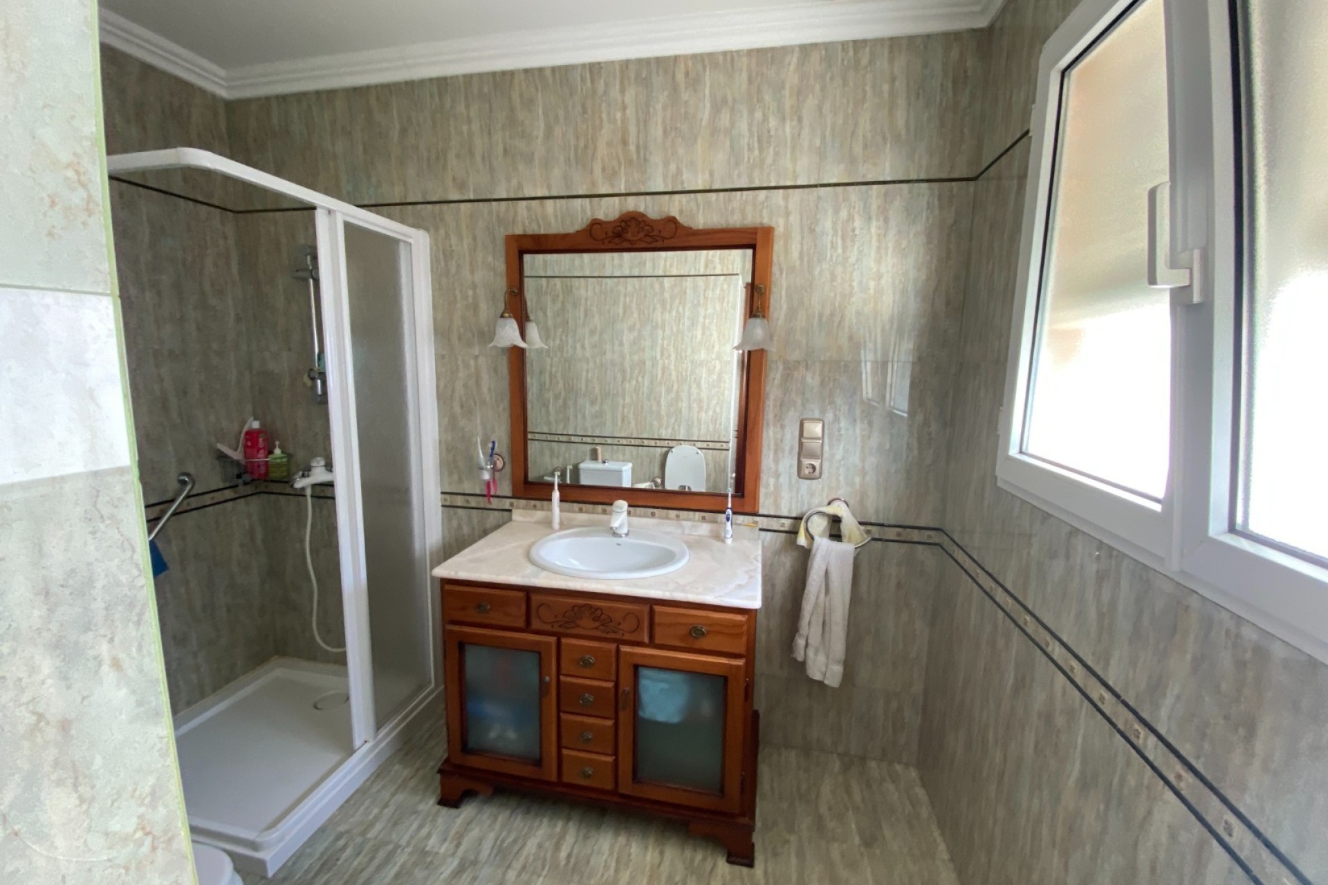 Resale - House - Sax