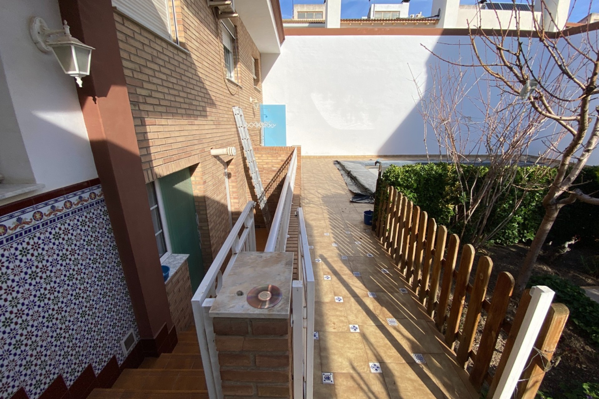 Resale - House - Sax