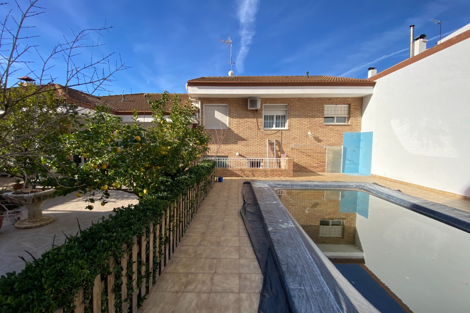 Resale - House - Sax