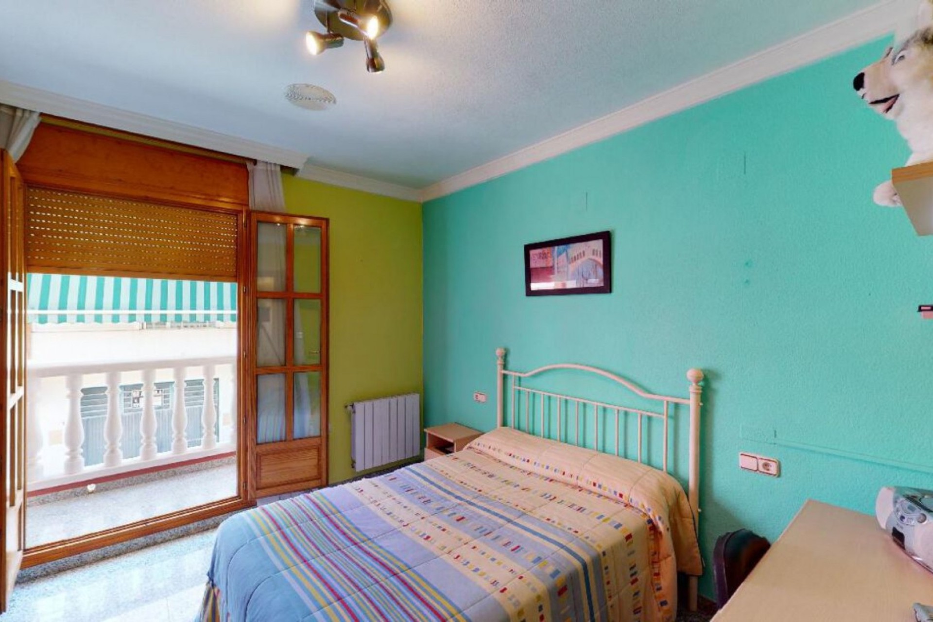 Resale - House - Sax