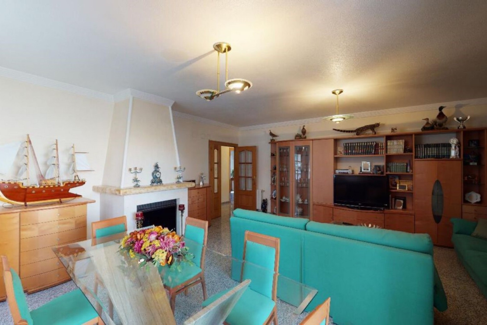 Resale - House - Sax