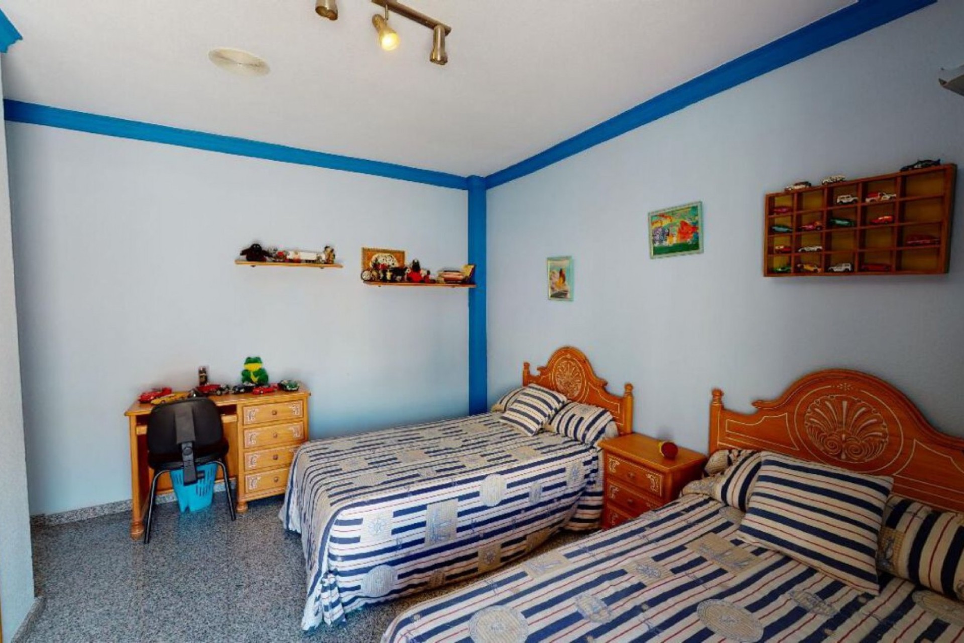 Resale - House - Sax