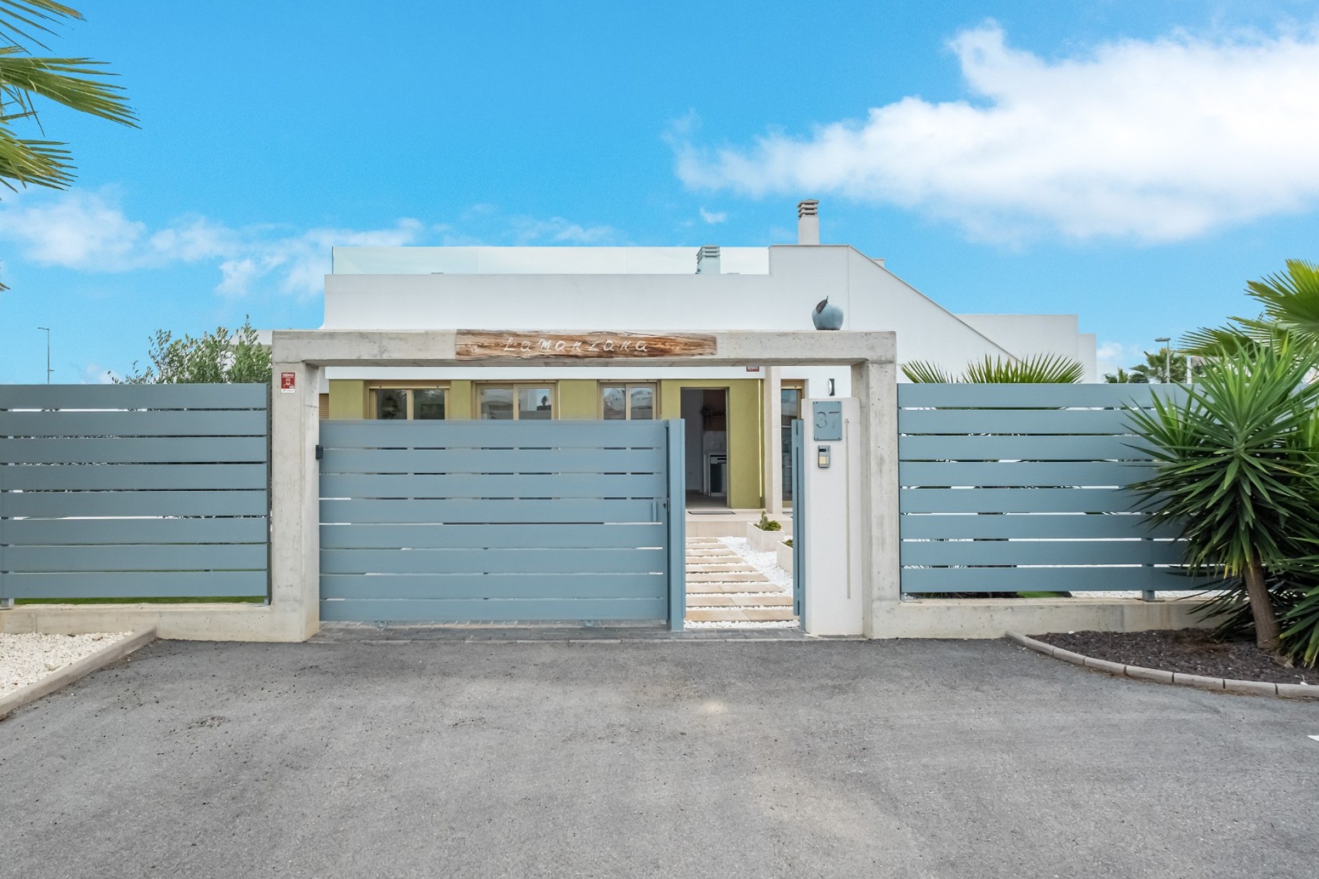 Resale - House - Semi-Detached House - Orihuela - Vistabella