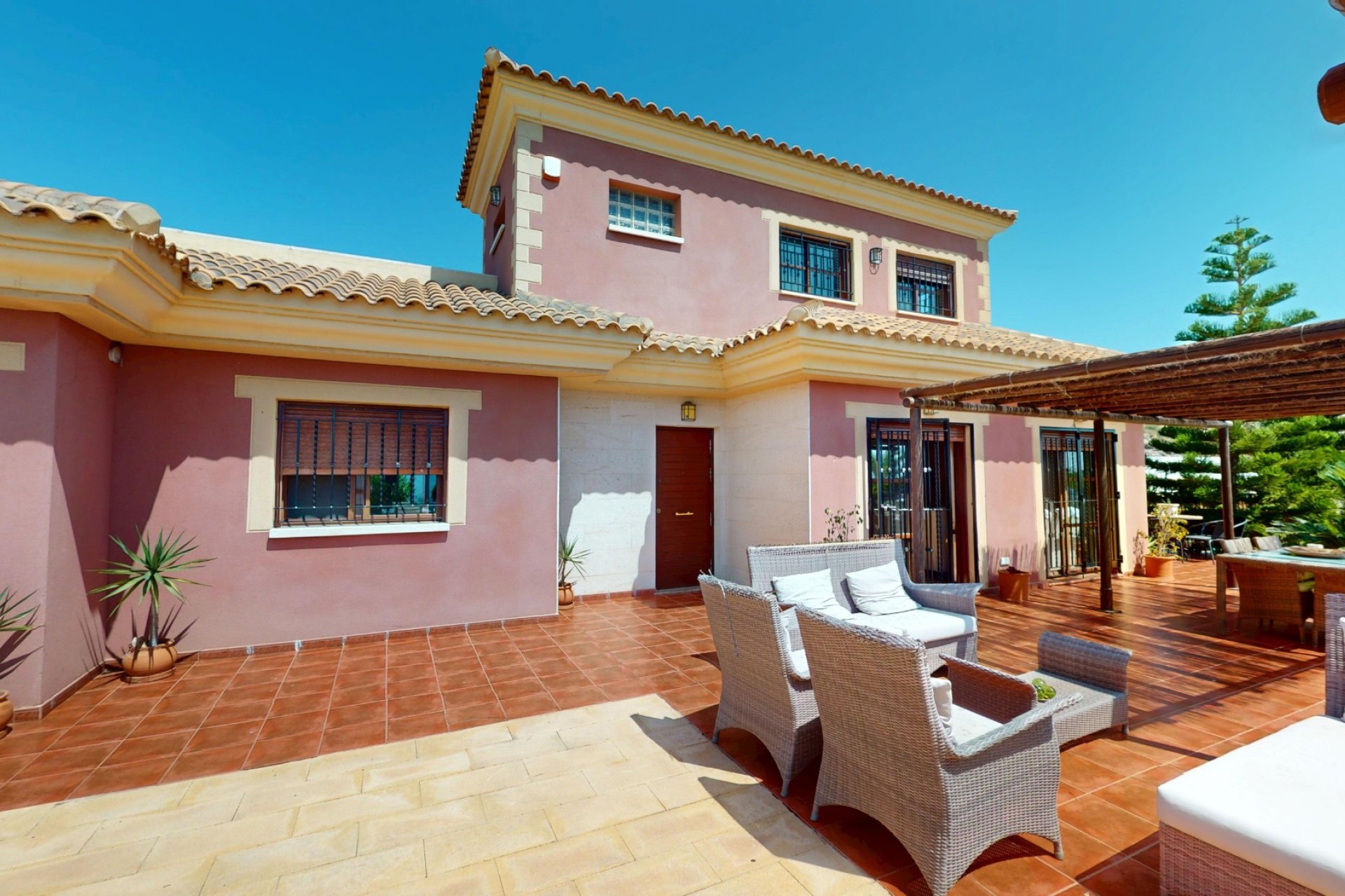 Resale - Villa - Aguilas