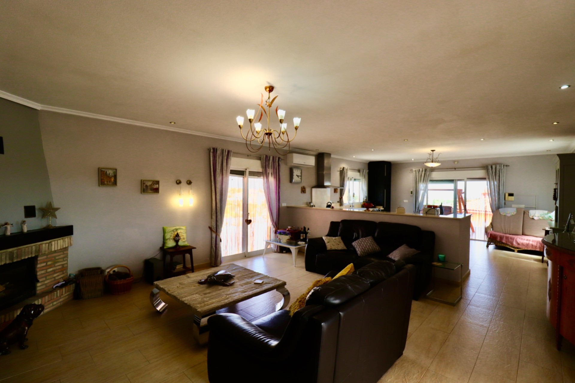 Resale - Villa - Albatera
