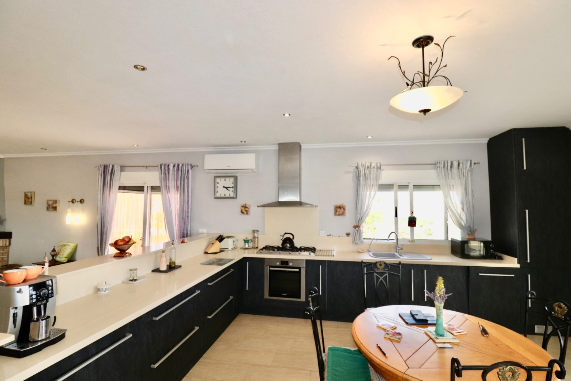 Resale - Villa - Albatera