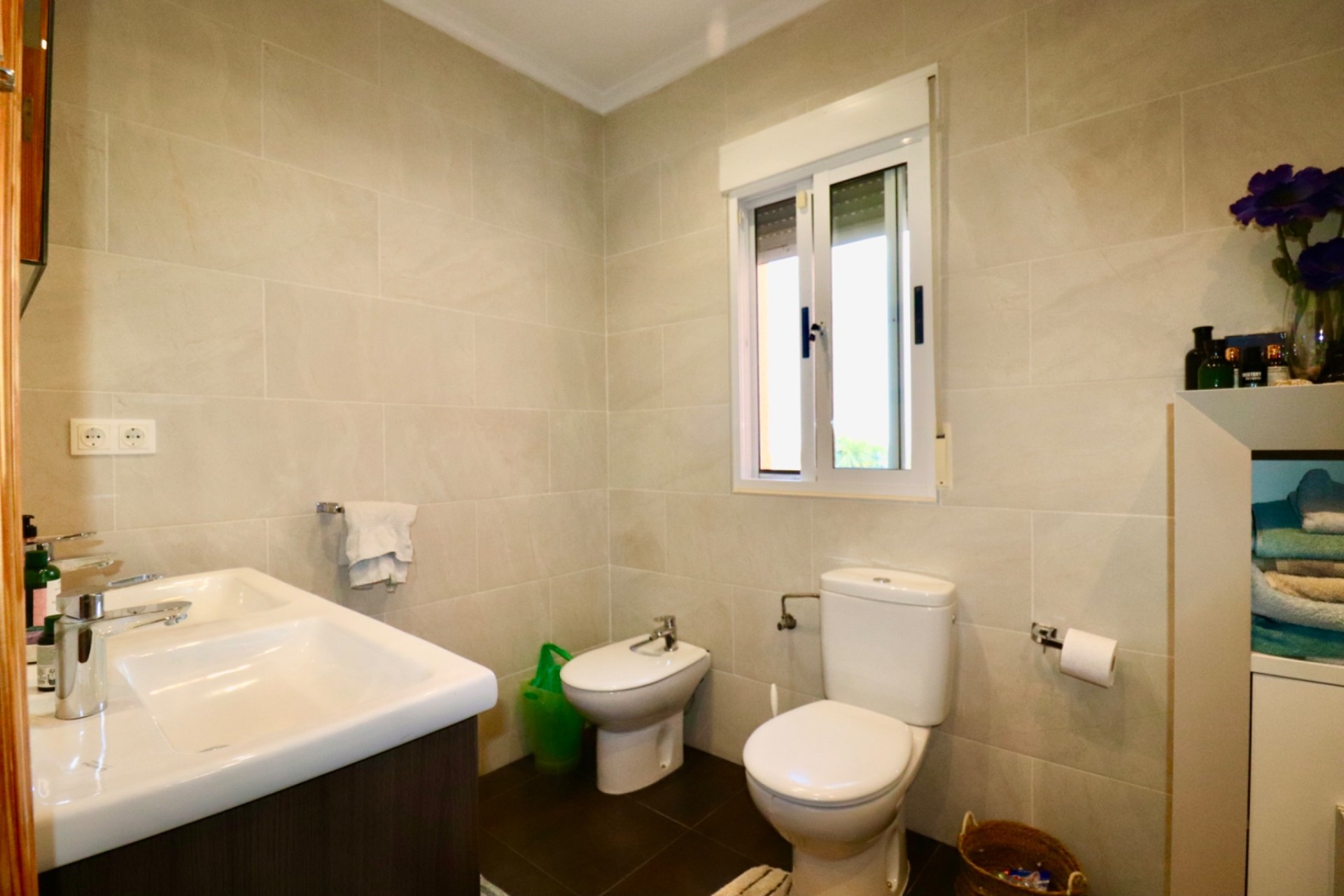 Resale - Villa - Albatera