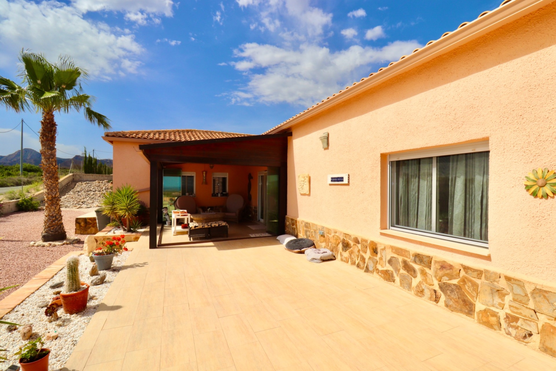 Resale - Villa - Albatera