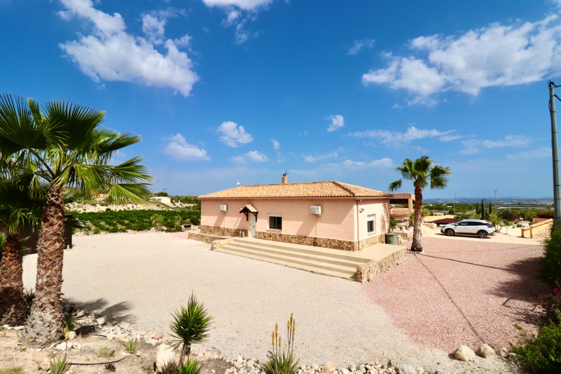 Resale - Villa - Albatera