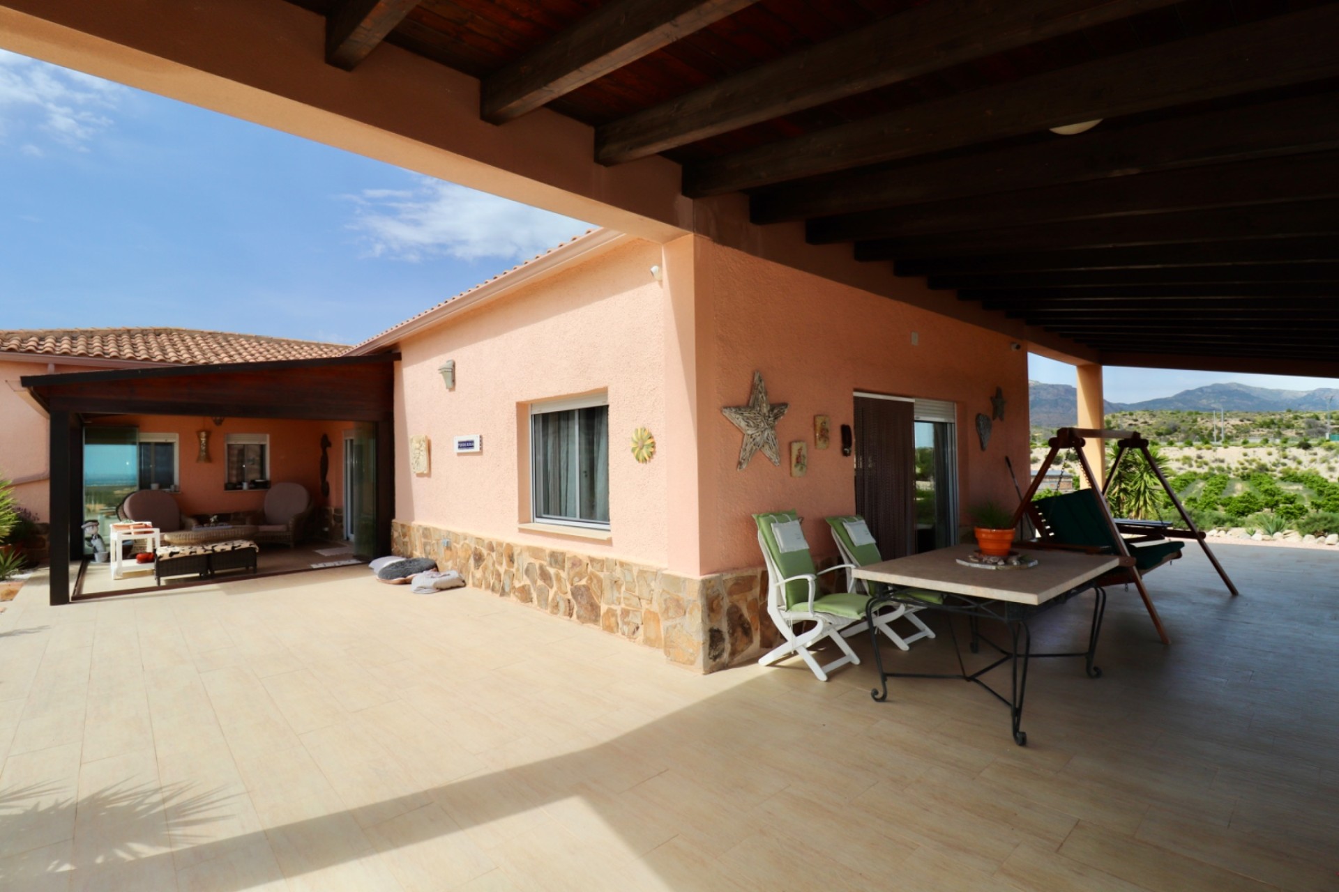 Resale - Villa - Albatera