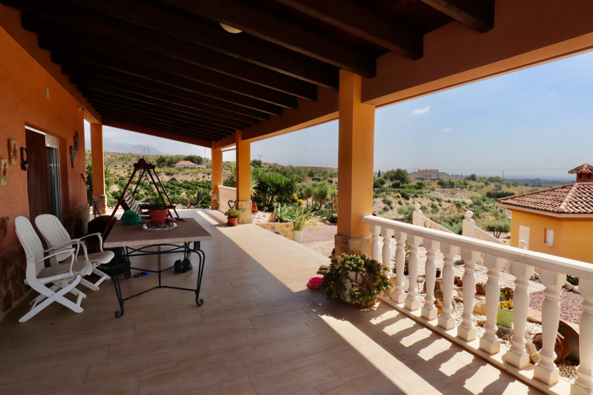 Resale - Villa - Albatera