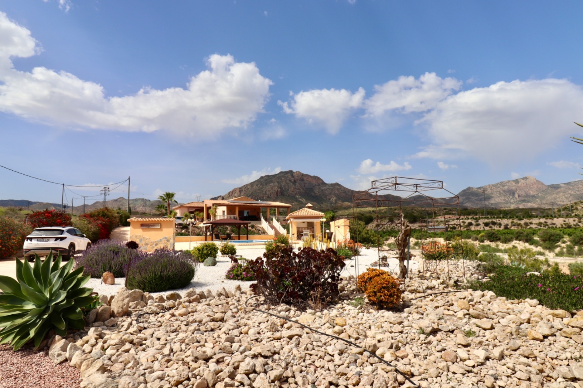 Resale - Villa - Albatera