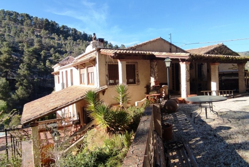 Resale - Villa - Alcoy